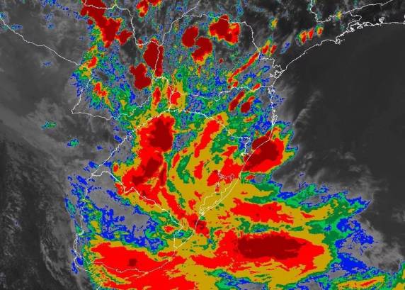 Instituto Nacional de Meteorologia emitiu alerta perigo para todo o território gaúcho