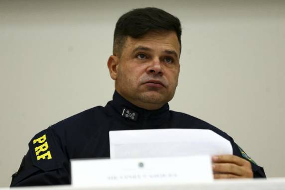 Ex-diretor-geral é réu por improbidade e são apuradas suspeitas de prevaricação para beneficiar Jair Bolsonaro nas eleições presidenciais