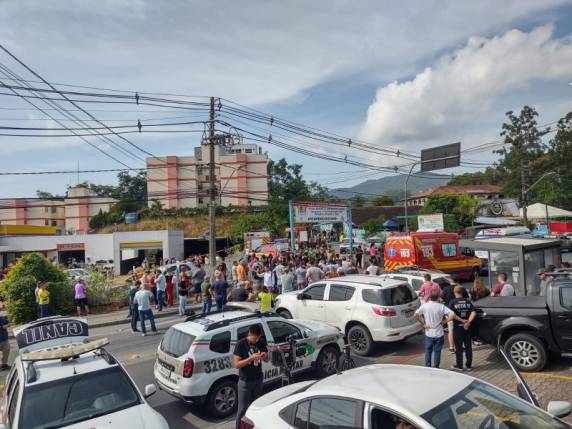 Empresário foi um dos primeiros a chegar na creche CEI Cantinho Bom Pastor e viu crianças pedindo socorro 