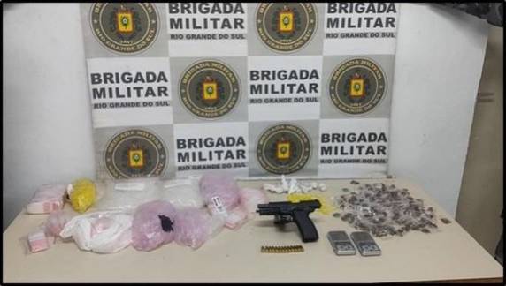Em ações realizadas em Porto Alegre e Canoas, também foram presos três homens