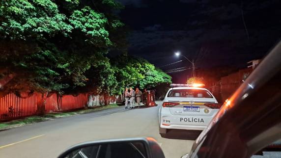 O acidente aconteceu no início da madrugada deste domingo