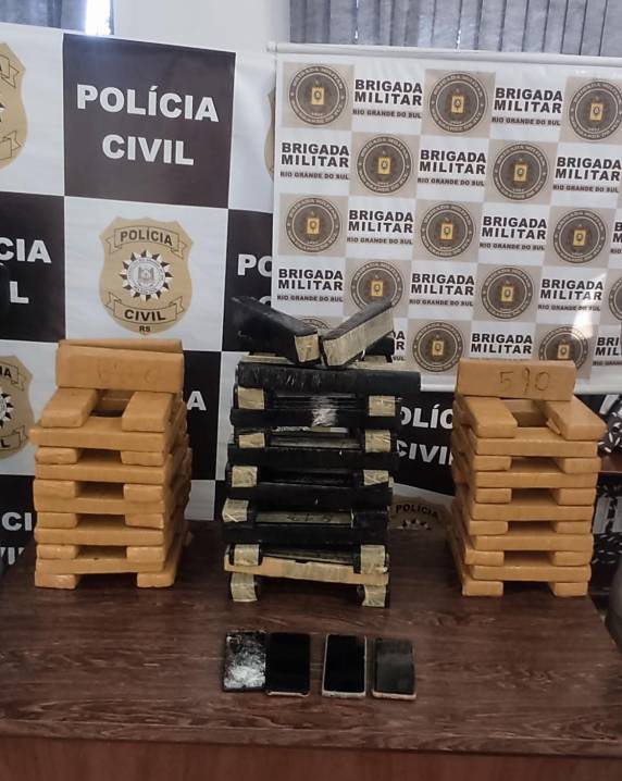 A operação mobilizou policiais de Três de Maio
