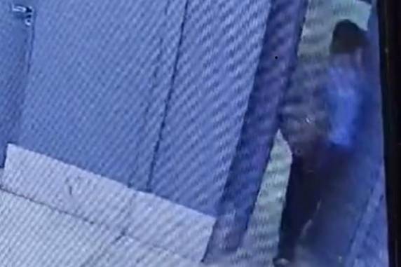 Em 24 de junho, corpo de recém-nascida foi localizado no banheiro de prédio comercial na área central do município. Fita adesiva ao redor da boca e do nariz teria sido usada para asfixiá-la