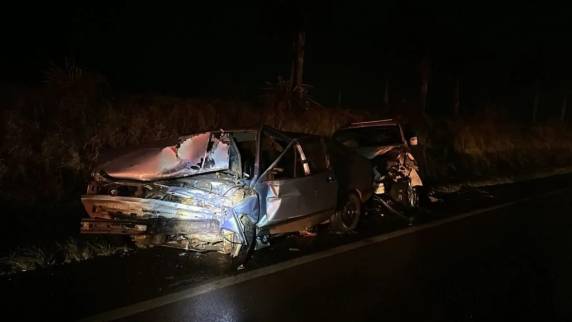 Se envolveram na colisão, próximo à entrada para Bela Vista, um Chevrolet Onix, um automóvel Gol e uma Hyundai.
