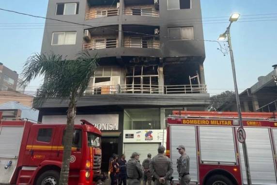 Caso aconteceu em Palmeira das Missões por volta das 5h30min desta quarta-feira (21). Homem está sob custódia da Brigada Militar no hospital da cidade