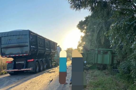 Veículos iam no mesmo sentido no trecho entre Ijuí e Ajuricaba. Condutores tiveram ferimentos leves