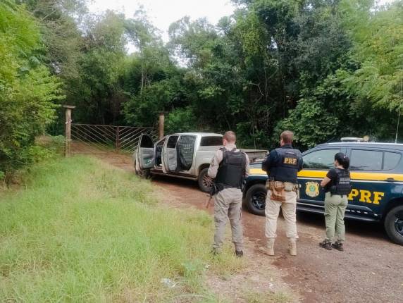 Operação conjunta entre PRF, Brigada Militar, DRACO E BPCHQ resulta em apreensão de cigarros