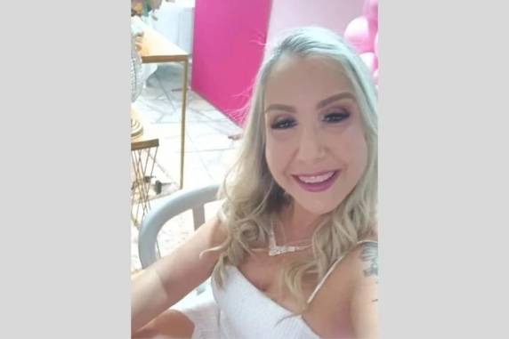 Suspeito do crime é o ex-companheiro da mulher, de 22 anos. Um revólver calibre 32 foi encontrado na residência