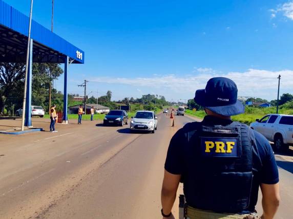 Ações de combate ao crime e de fiscalização de trânsito marcaram as operações da Polícia Rodoviária Federal que trabalhou diuturnamente fazendo a sua parte para a segurança dos usuários da rodovia.  