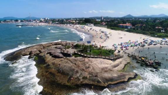 Intervenção vai ampliar em até 200 metros a faixa de areia e deve transformar o turismo do litoral Norte catarinense