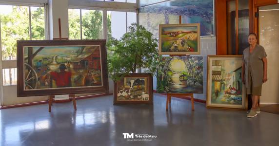 Mostra aberta ao público reúne obras que retratam memória, fé e vivências de uma vida dedicada à arte e à comunidade